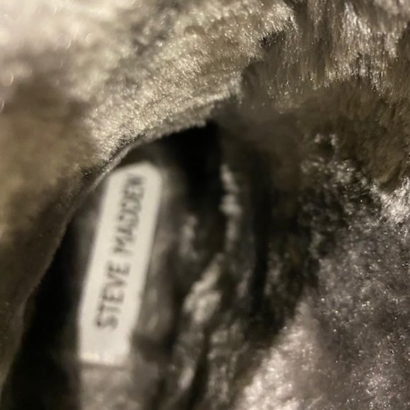 New Steve Madden Fur shoes,grayish with silver buttons, fall,winter&spring shoes - Picture 7 of 8